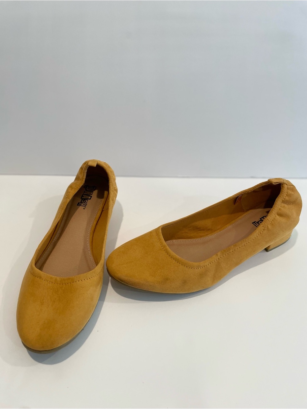 Brash Abby mustard faux suede flats size 11